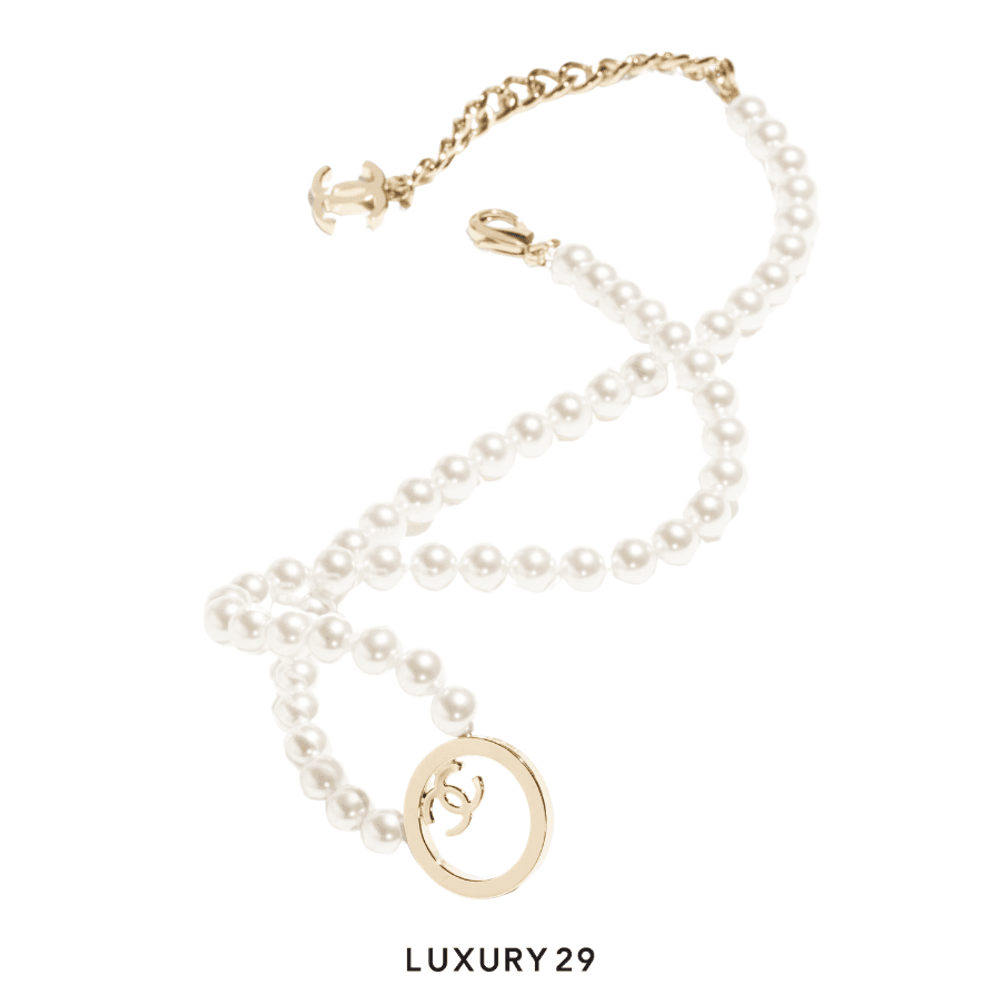 Chanel glass pearl necklace discount